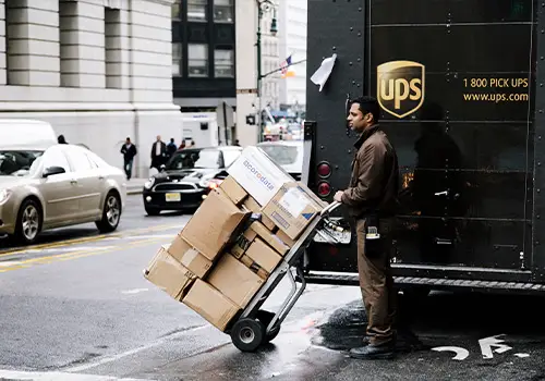 Does UPS Deliver On Saturday & Sunday? | Delivery Guide + Tips Inside